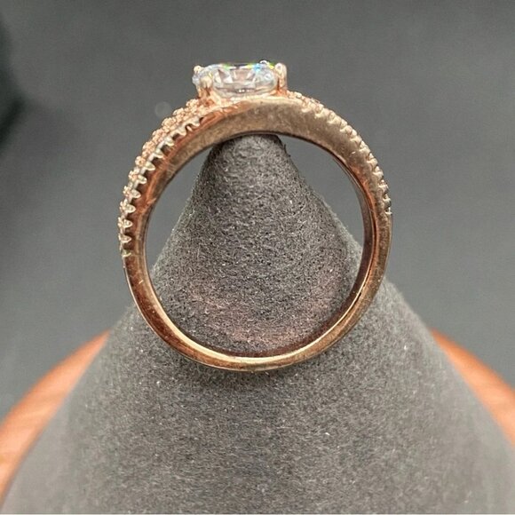 Rose Gold CZ Fashion Ring Size 8 - Picture 3 of 15